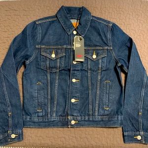 NWT: Levi’s Original Trucker Jacket. Sz S.